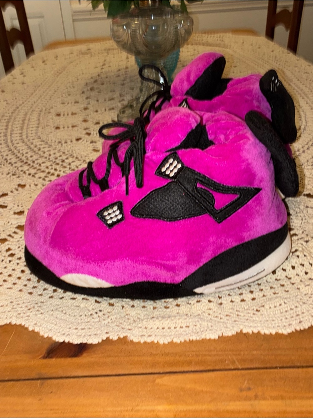 Jordan 4 Magenta Plush Sneaker Slippers - Picture 4 of 12